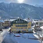 Posthotel Hotel 3*