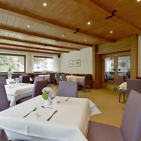 Posthotel ホテル 3*