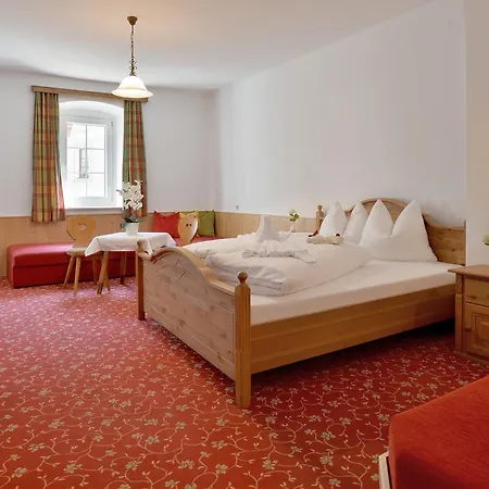 Posthotel Hotel 3*